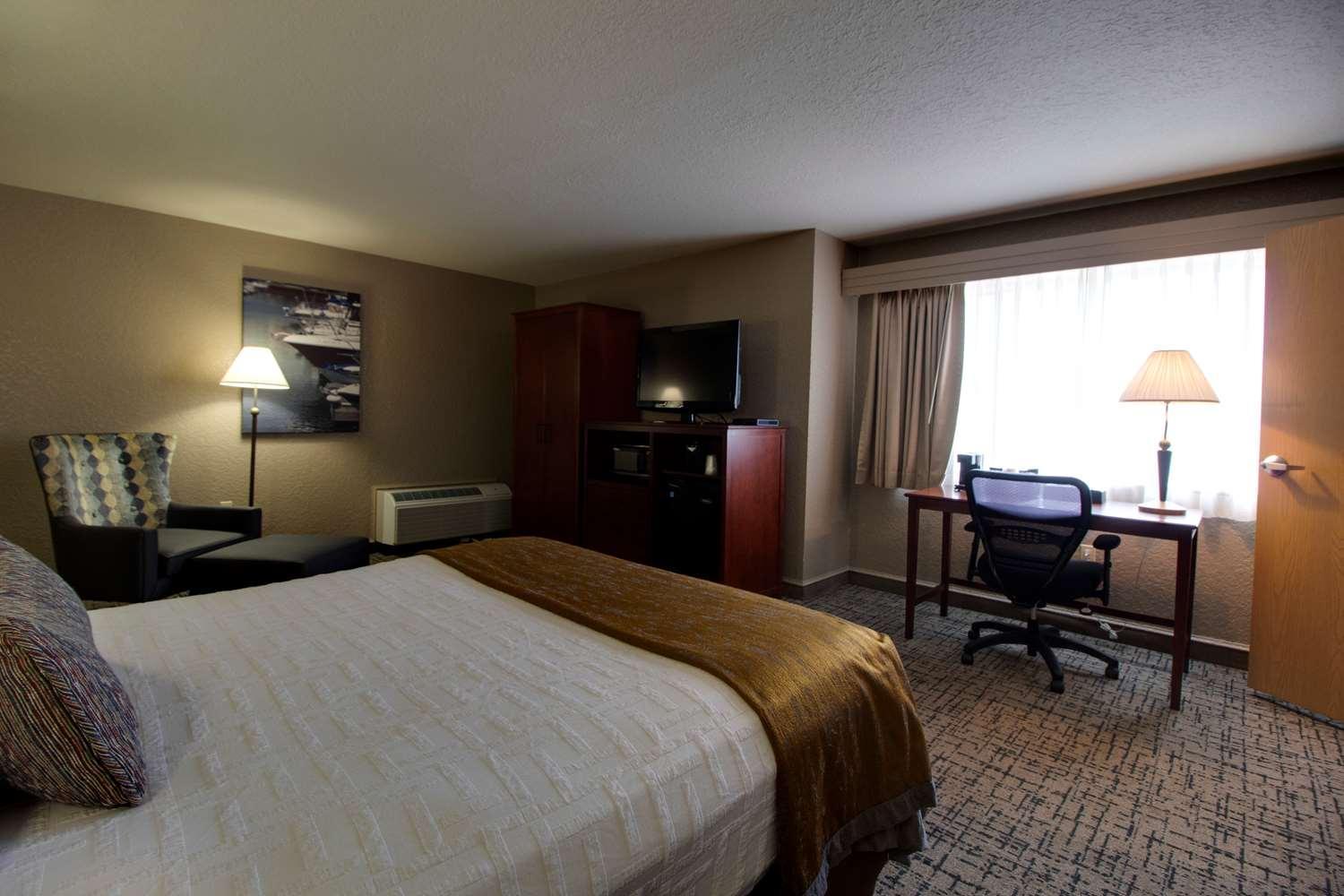 Best Western Harbour Pointe Lakefront Saint Ignace Buitenkant foto
